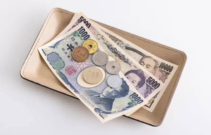 日払いで受け取った報酬のイメージ